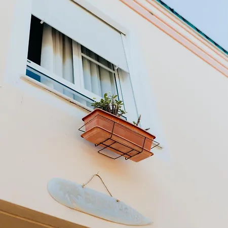 بيت شباب Vibes Surfhouse *